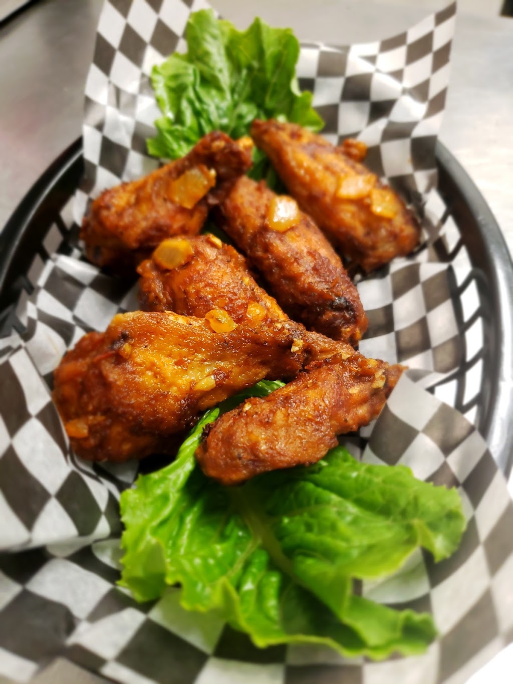 twings | 334 Rue Saint-Jacques, Lachine, QC H8R 1E2, Canada | Phone: (514) 543-9464