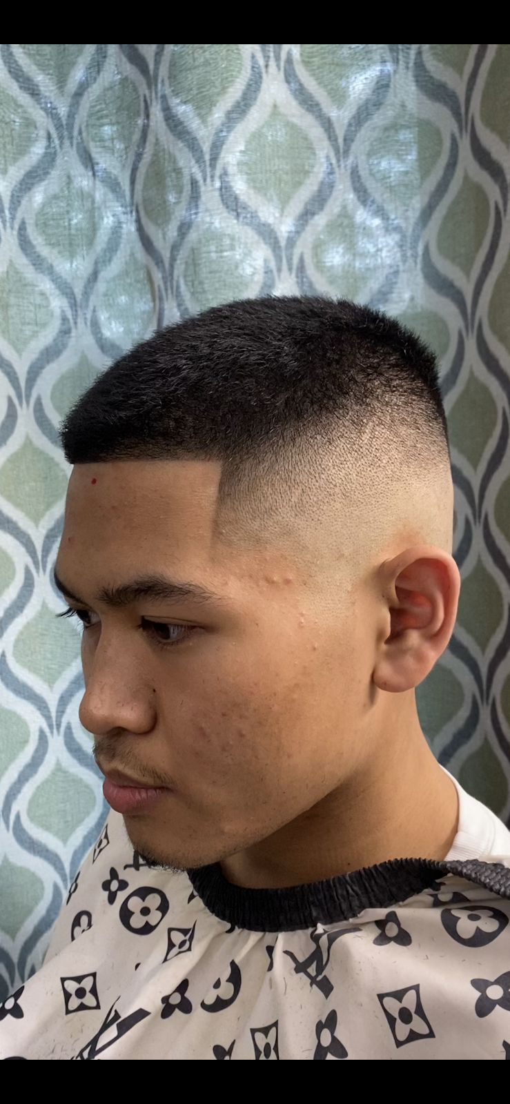 Barber Raf D | 4979 Bathurst St, North York, ON M2R 1Y4, Canada | Phone: (647) 804-1352