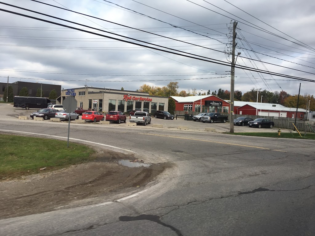 Red Car Airport Service | 530 Elizabeth St, Guelph, ON N1E 6C3, Canada | Phone: (519) 824-9344
