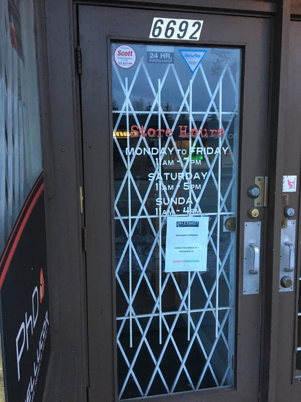 Maxximus Burnaby | 6692 Hastings St, Burnaby, BC V5B 1S3, Canada | Phone: (778) 379-6697