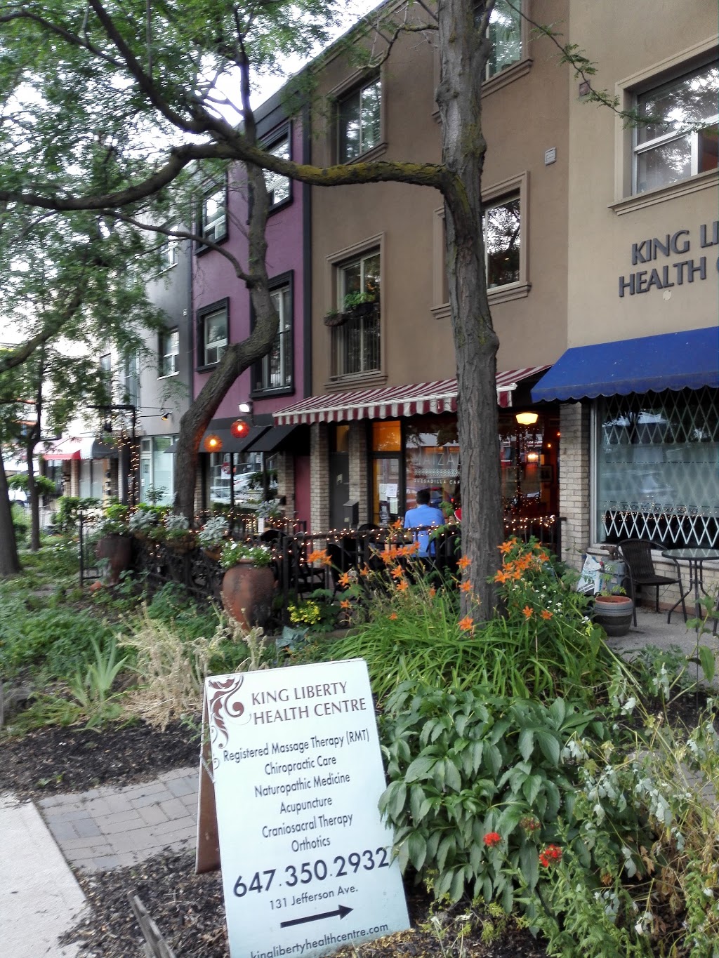 King Liberty Health Centre | 131 Jefferson Ave, Toronto, ON M6K 3E4, Canada | Phone: (647) 350-2932