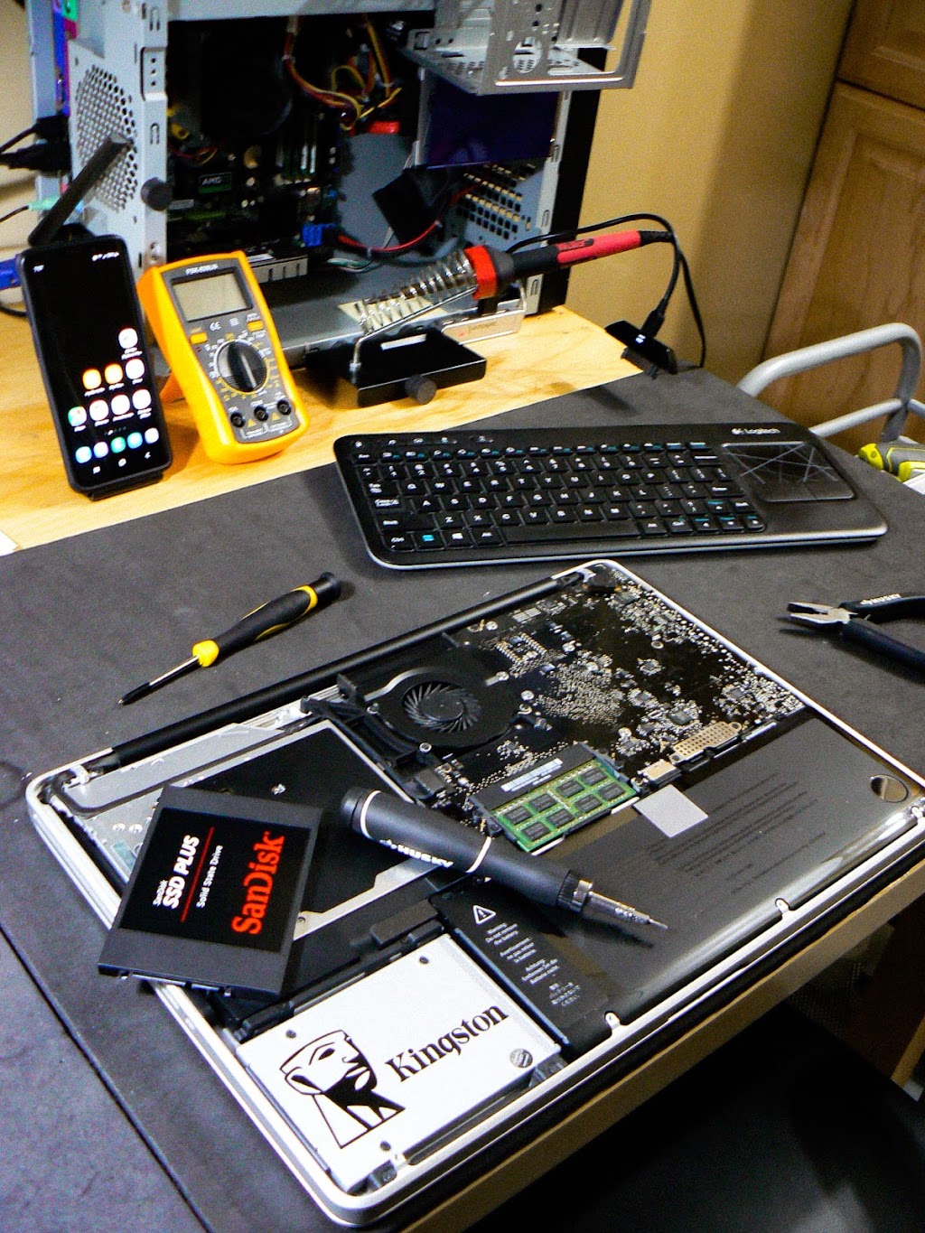 Calgary Tek I.T. Support | Evergreen Dr SW, Calgary, AB T2Y 4V2, Canada | Phone: (403) 614-4699