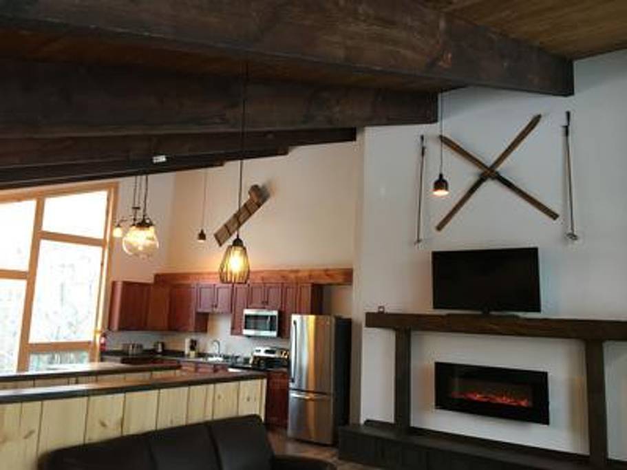 chaletcolingwood.com | 220 Arlberg Crescent, The Blue Mountains, ON L9Y 0M1, Canada | Phone: (705) 721-3953