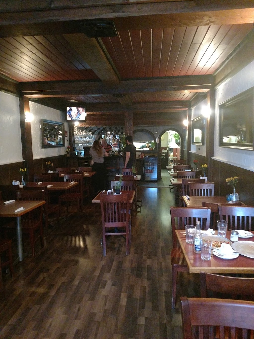Georges Pizza | 6109 West Blvd, Vancouver, BC V6M 3X3, Canada | Phone: (604) 266-0411