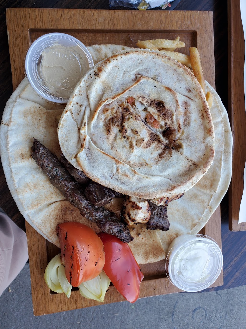 Belyatchou Grillades & Seafood. | 110 Bd du Curé-Labelle, Sainte-Thérèse, QC J7E 2X5, Canada | Phone: (514) 663-4663