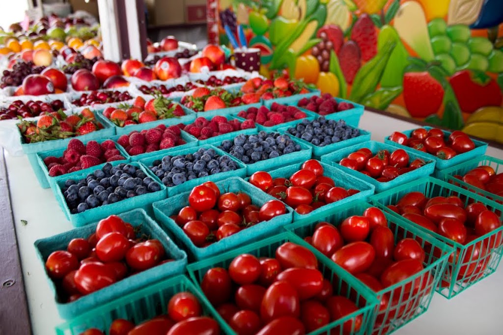 Pauls Fresh Fruit | 3570 Portage Ave, Winnipeg, MB R3K 1A1, Canada | Phone: (204) 831-7449