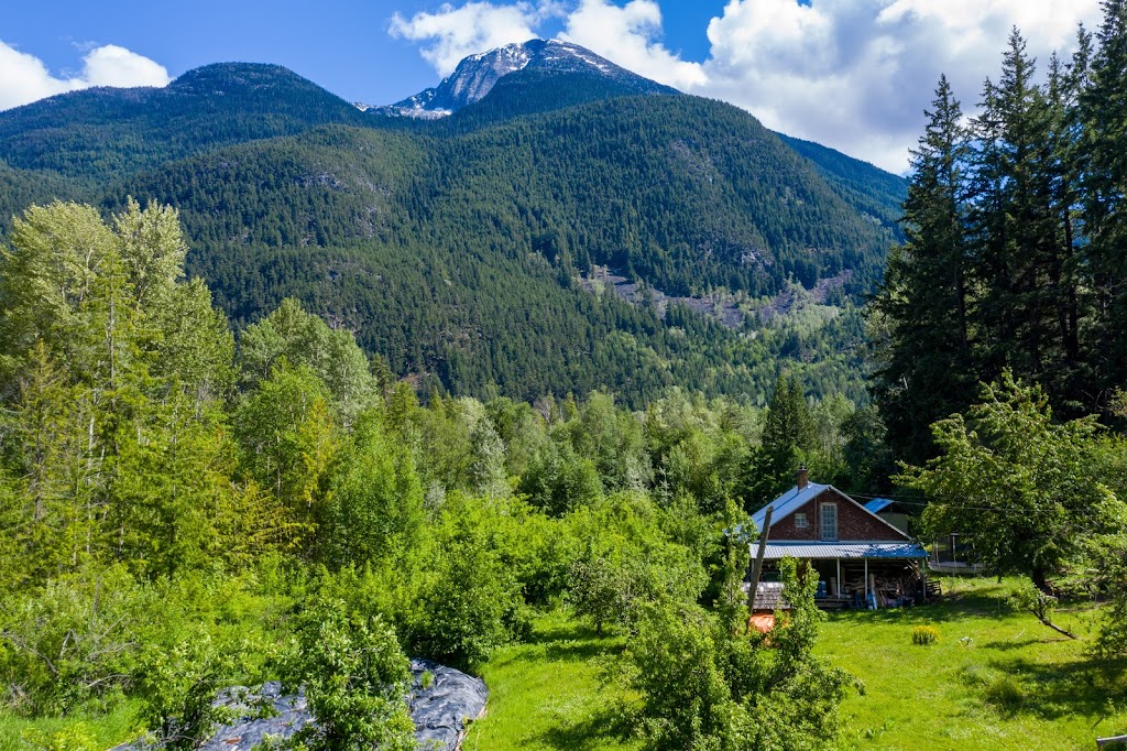 Lisa Hilton - Realtor - Pemberton, and Whistler BC | 105 Arbutus St, Pemberton, BC V0N 2L1, Canada | Phone: (604) 902-4589