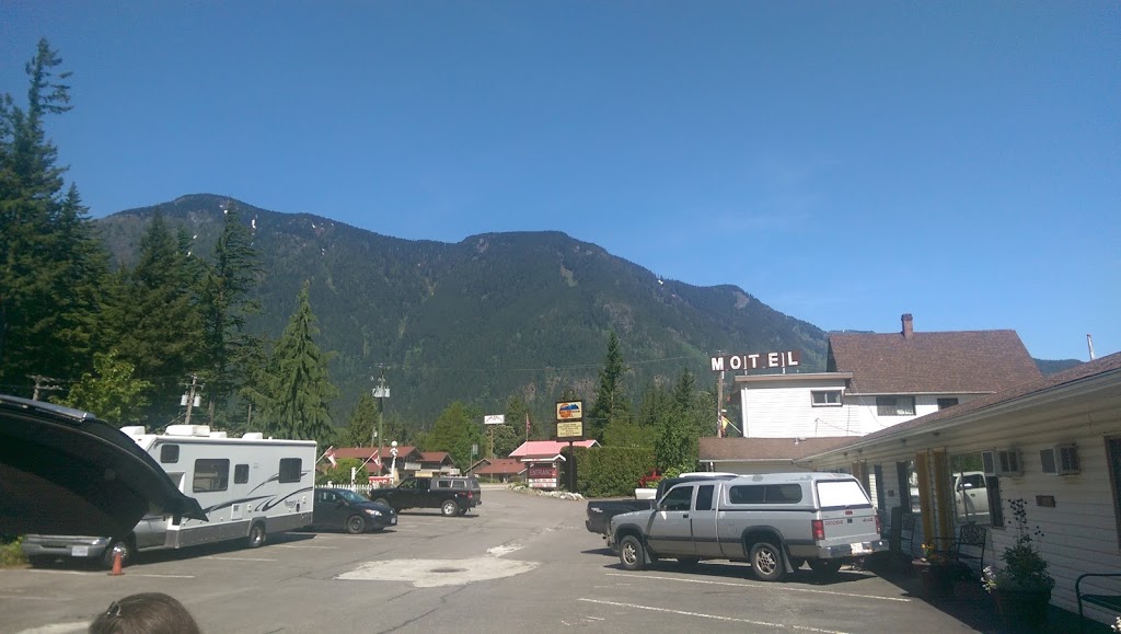 Inn Towne Motel | 510 Trans-Canada Hwy, Hope, BC V0X 1L0, Canada | Phone: (604) 869-7276