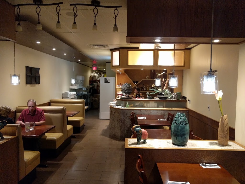 Canadian Thai | 2300 John St #4, Thornhill, ON L3T 6G7, Canada | Phone: (905) 707-2300