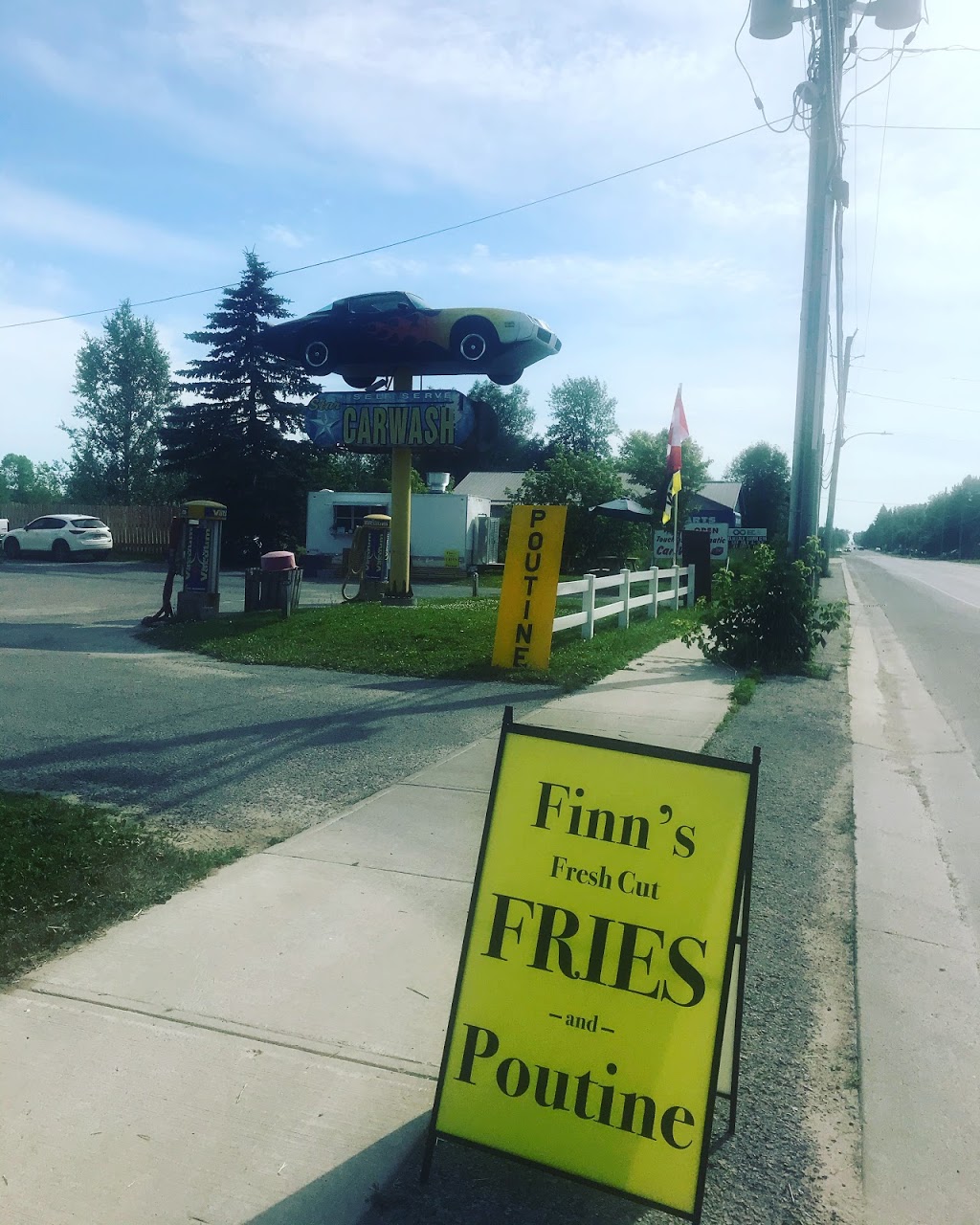 Finns Fresh Cut Fries and Poutine | 135 Queen St W, Elmvale, ON L0L 1P0, Canada | Phone: (705) 443-1537