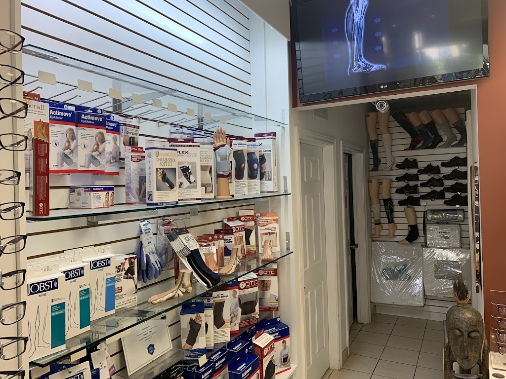 W78 Optics and Orthotics Centre | 225 Wellesley St E #4a, Toronto, ON M4X 1X8, Canada | Phone: (647) 748-8880