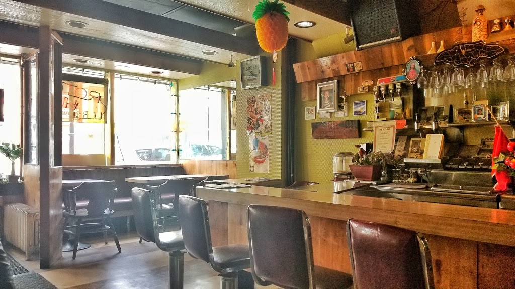 Caribbean Queen Roti Hut | 2957 Lake Shore Blvd W, Etobicoke, ON M8V 1J5, Canada | Phone: (416) 503-3419