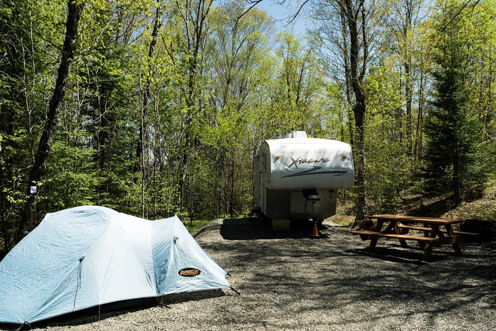 Camping Mont expérience Hereford | 577 Chemin de Coaticook, East Hereford, QC J0B 1S0, Canada | Phone: (819) 349-8222