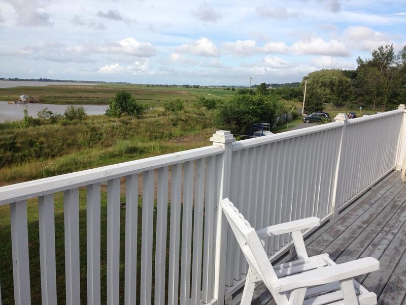 Retas Hideaway by the Harbour | 318 Main St, Wolfville, NS B4P 1C4, Canada | Phone: (902) 542-5607