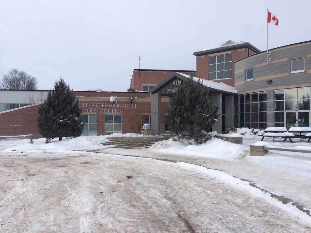 School Business De Métiers | 100 Rue Laurier, Saint-Jean-sur-Richelieu, QC J3B 2Y5, Canada | Phone: (450) 347-3797