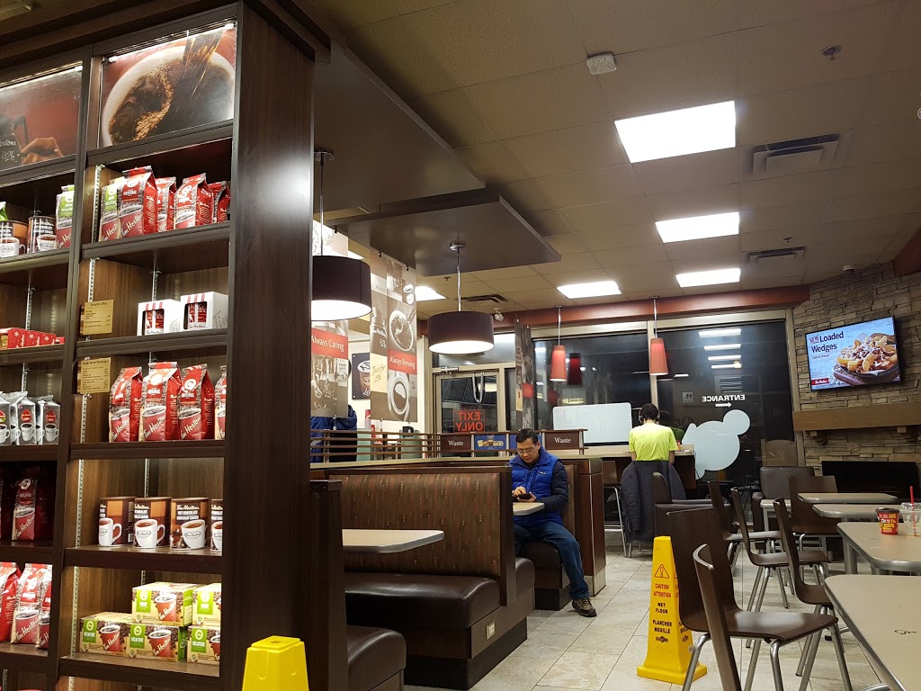 Tim Hortons | 30 Eglinton Ave W Unit C14, Mississauga, ON L5R 3E7, Canada | Phone: (905) 712-0202