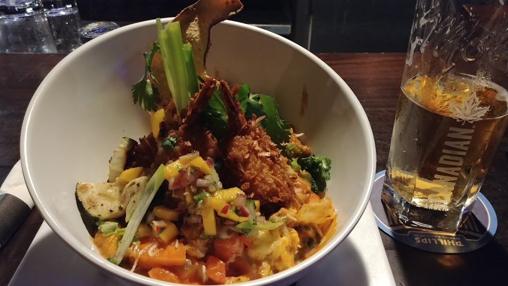 Quarterway Pub | 1431 Bowen Rd, Nanaimo, BC V9S 1G4, Canada | Phone: (250) 754-2733