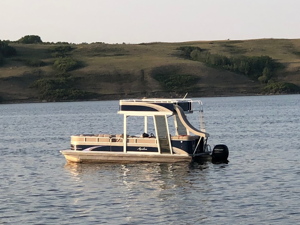 Lakeside Country Inn, Manitou Beach - Hotel & Watercraft Rentals | 504 MacLachlan Ave, Manitou Beach, SK S0K 4T1, Canada | Phone: (888) 946-2211