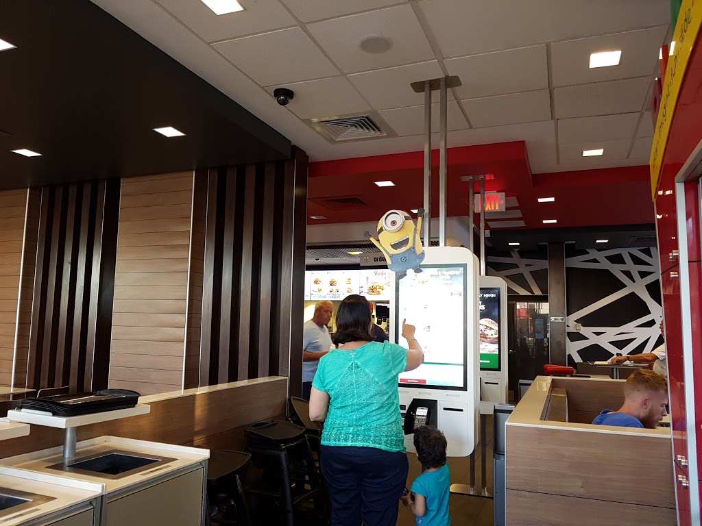 McDonalds | 6161 Thorold Stone Rd, Niagara Falls, ON L2J 1A4, Canada | Phone: (905) 356-8856