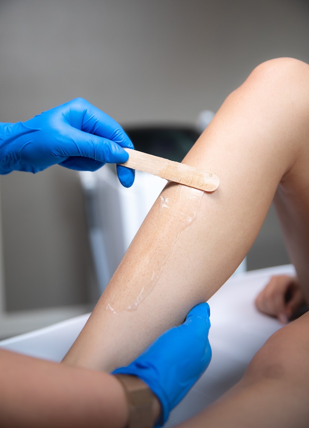 Yolo Laser Studio | Shoreline Dr, Winnipeg, MB R3P 2J9, Canada | Phone: (204) 599-0296