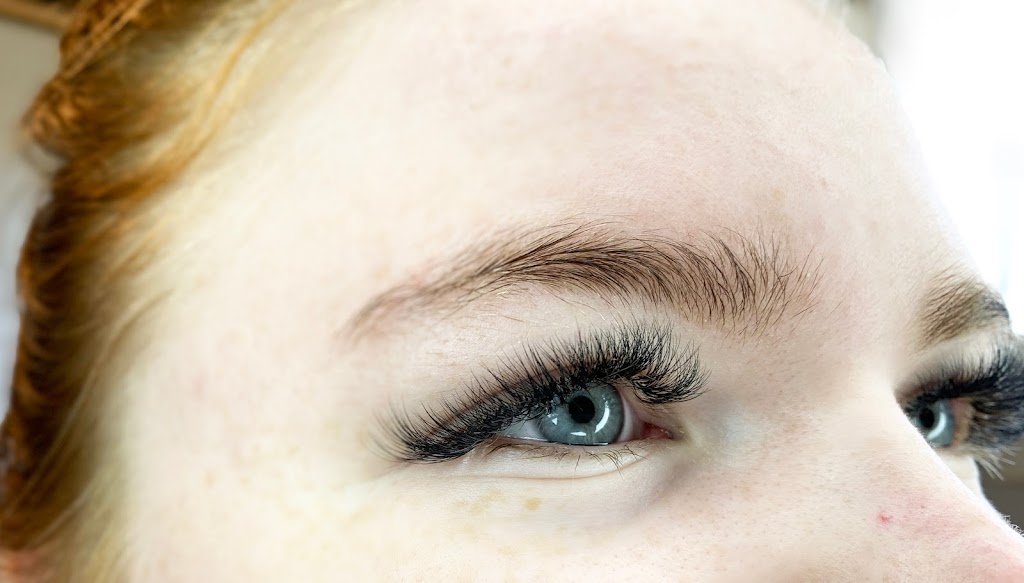 Hannah’s Lashes | 156 Duncan St, Smiths Falls, ON K7A 4S4, Canada | Phone: (613) 200-1015