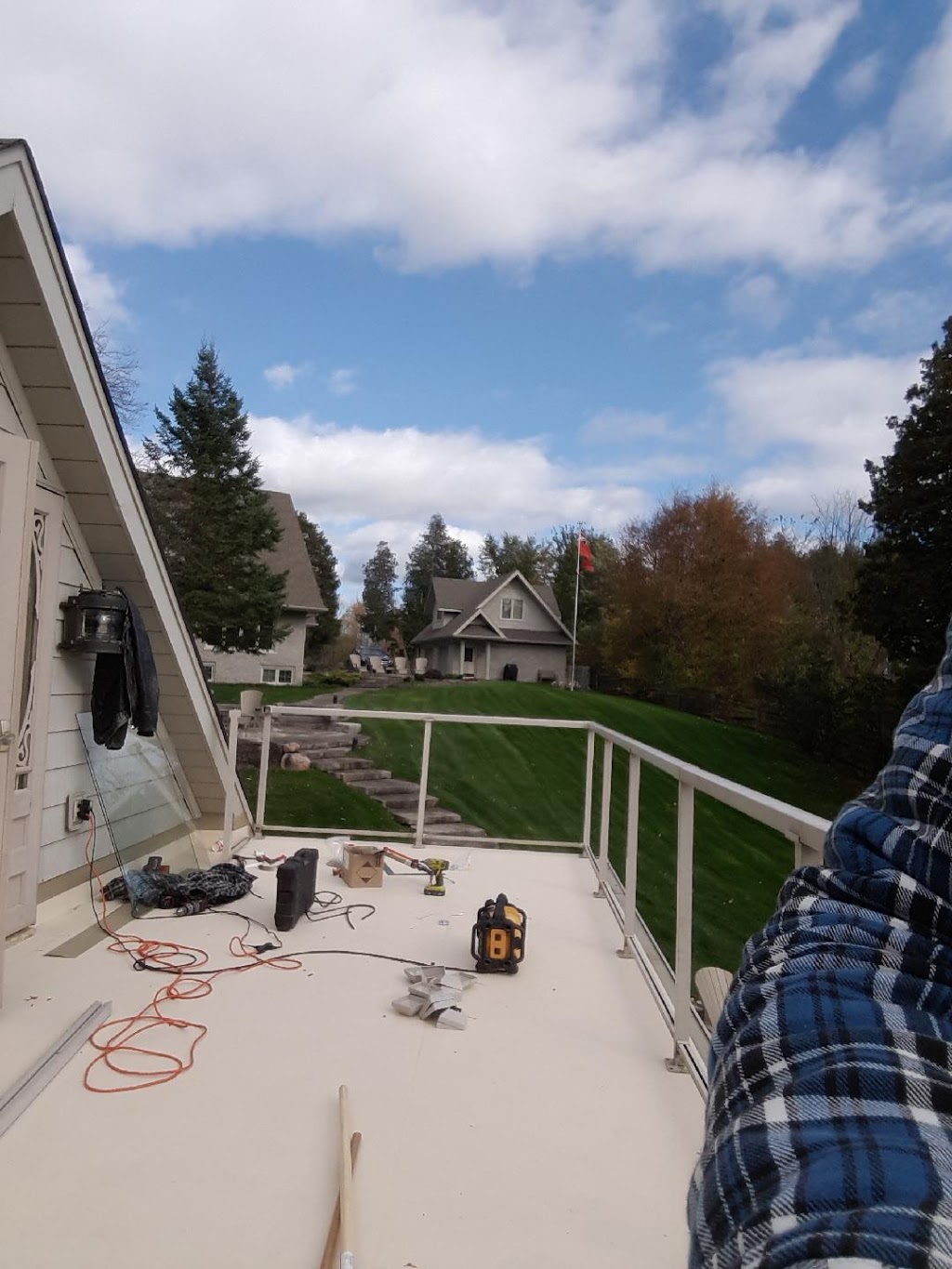 Feeney Roofing INC | 475 Lindsay Rd, Selwyn, ON K9J 0C5, Canada | Phone: (705) 934-3076