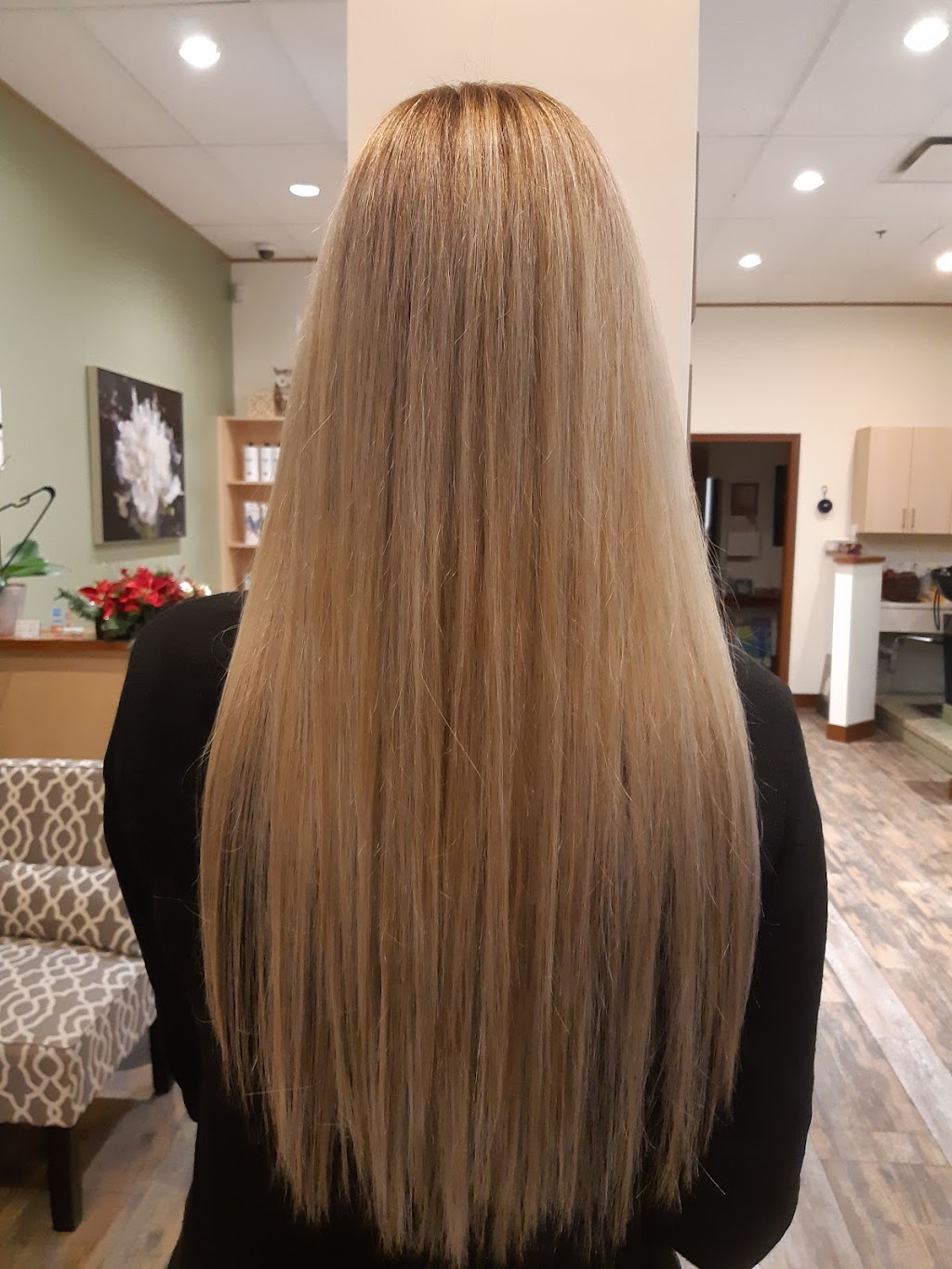 Julias Hair Salon | 102-1975 McCallum Rd, Abbotsford, BC V2S 3N3, Canada | Phone: (604) 758-5700
