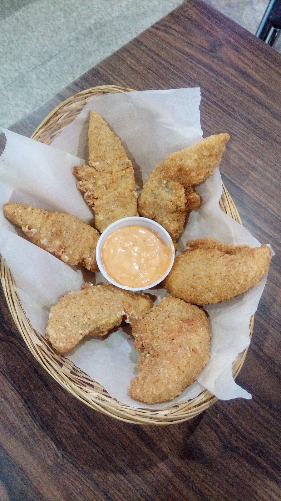 Bulldog Pizza | 1364 Main St, Winnipeg, MB R2W 3T8, Canada | Phone: (204) 586-1234