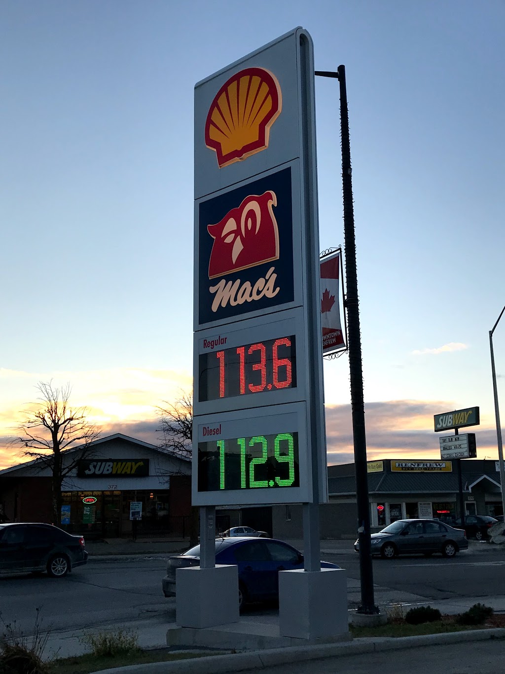 Shell | 367 Raglan St S, Renfrew, ON K7V 1R6, Canada | Phone: (613) 432-7433