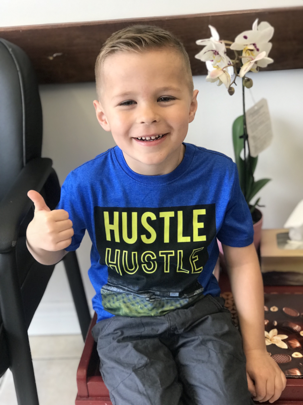 Mr.Classy Barber Shop | 327 Dundas St E, Waterdown, ON L0R 2H0, Canada | Phone: (647) 606-2010