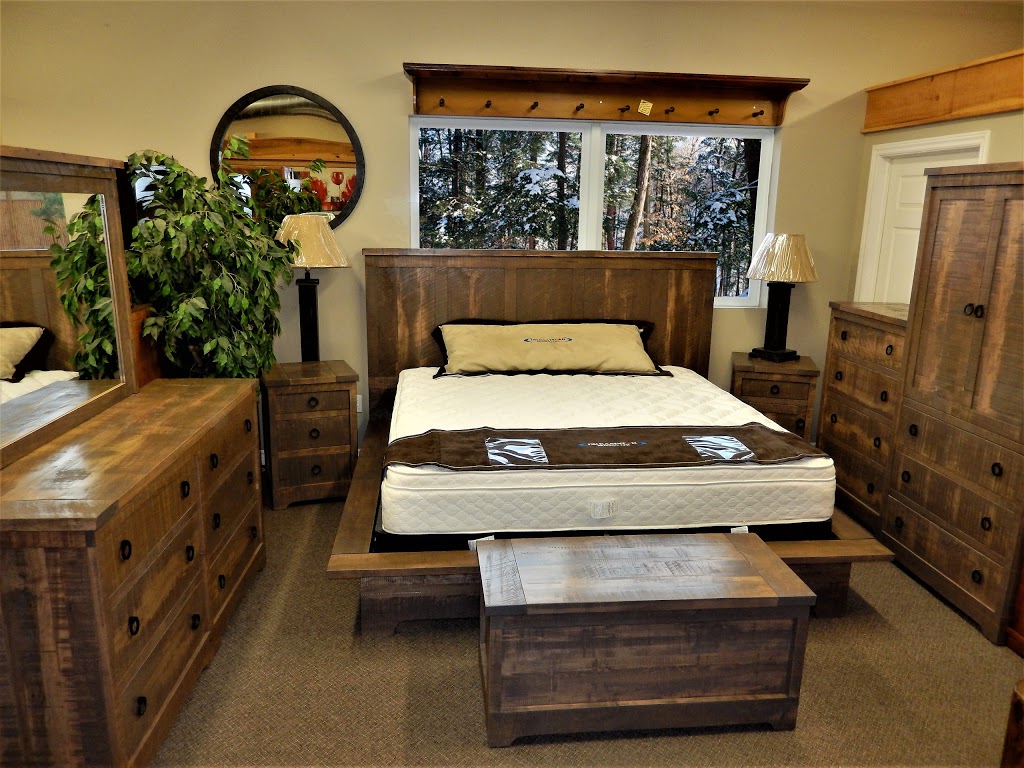 CraftWorks and Antiques At The Barn | 124 Lindsay Rd, Selwyn, ON K9J 0C5, Canada | Phone: (705) 750-1010