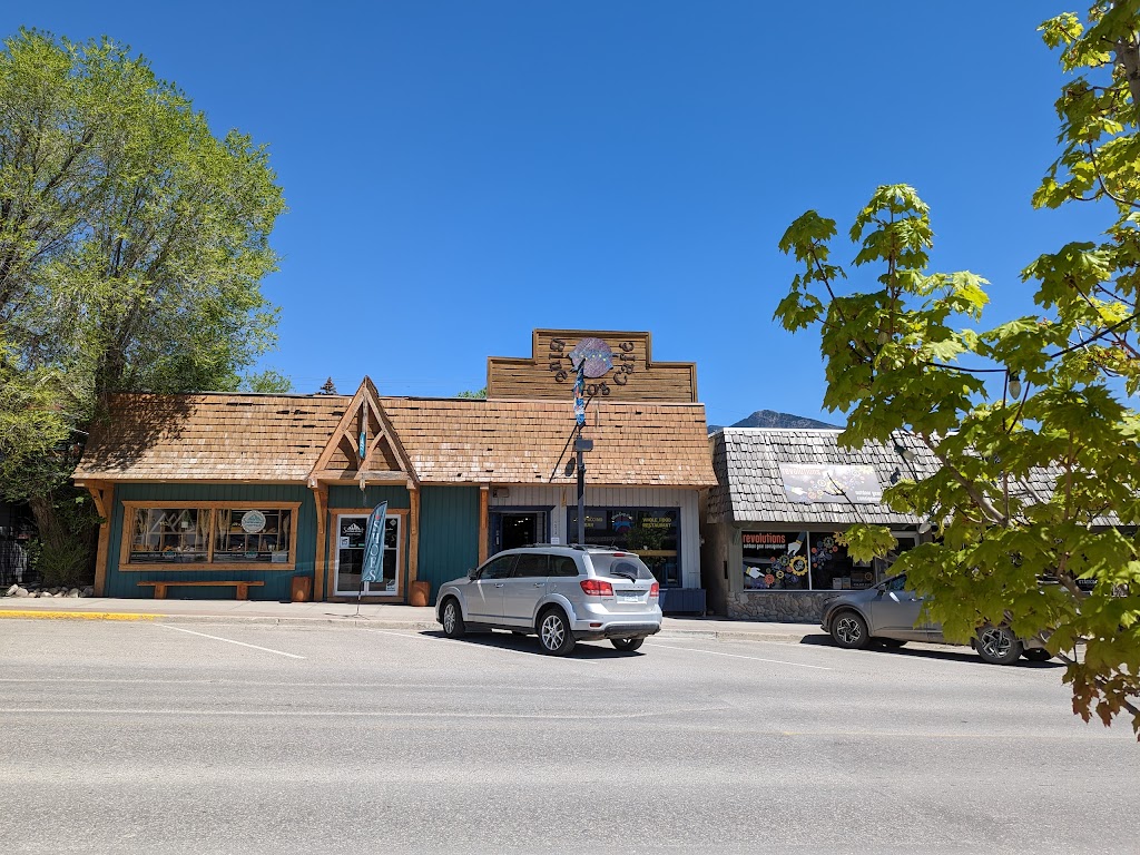 Blue Dog Cafe | 1213 7th Ave, Invermere, BC V0A 1K0, Canada | Phone: (250) 342-3814