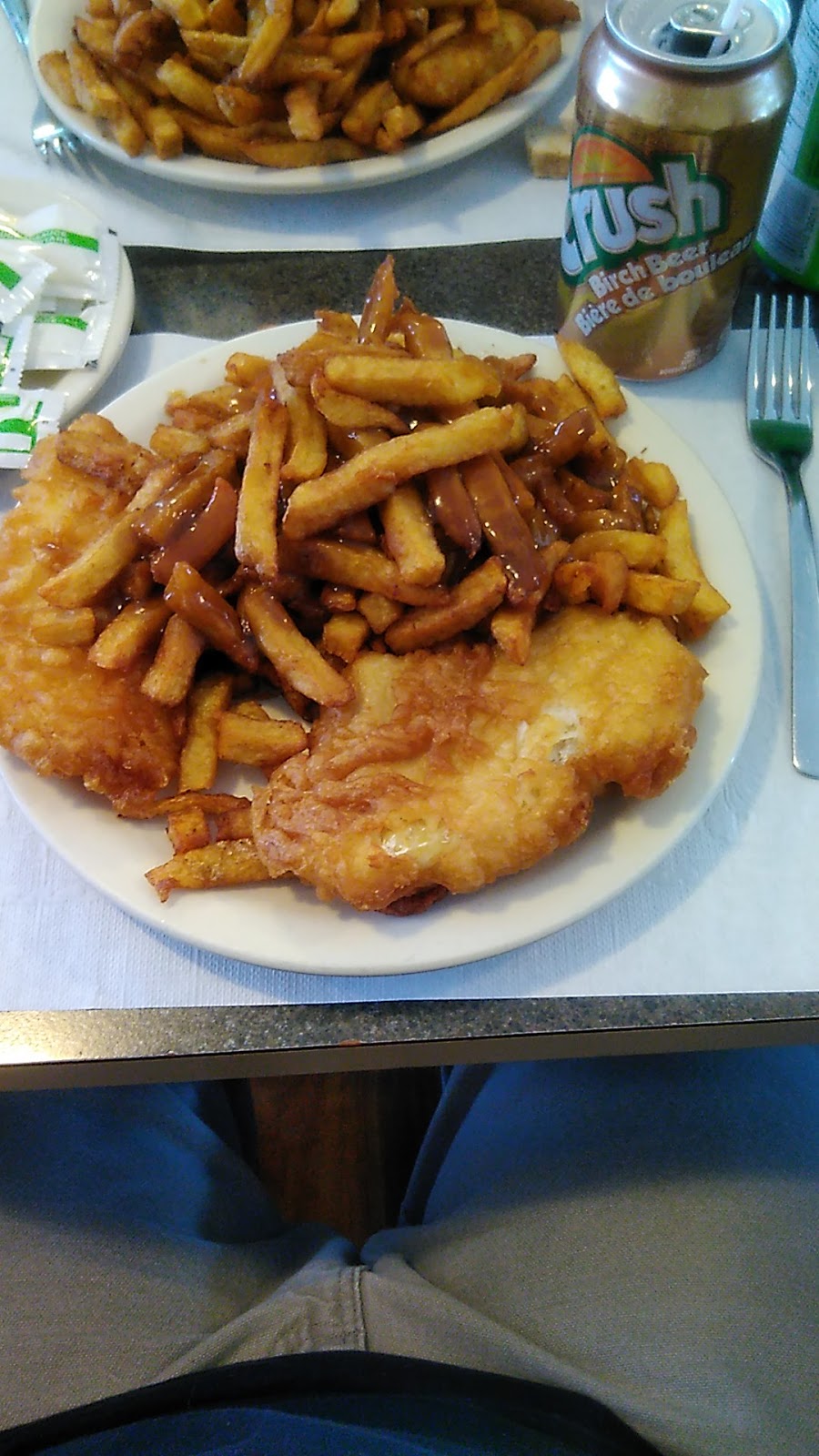 Seaside Restaurant | 2546 Topsail Rd, Conception Bay South, NL A1W 4A5, Canada | Phone: (709) 834-9059