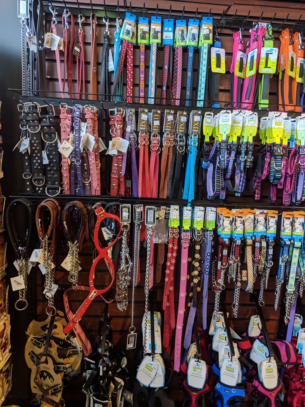 Pet Valu | 54 Silver Fox Ave, New Minas, NS B4N 0E4, Canada | Phone: (902) 681-2866