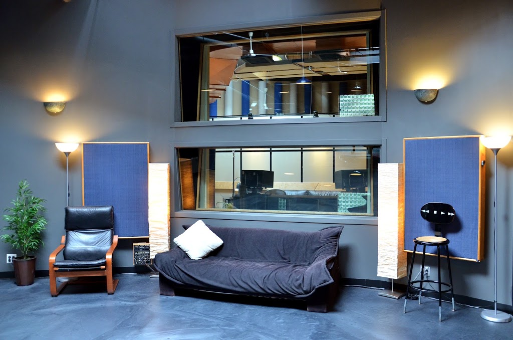 Studios Piccolo | 1977 Rue Lepailleur, Montréal, QC H1L 6E4, Canada | Phone: (514) 351-0009