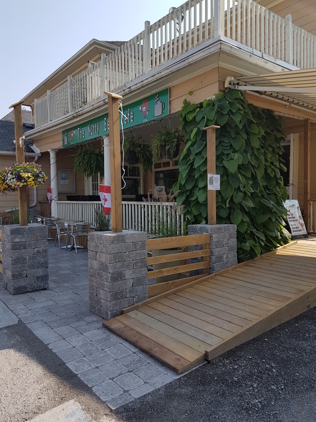 The Nutty Bean Cafe | cafe | 33 Queen St, Lakefield, ON K0L 2H0, Canada | 7056529721 OR +1 705-652-9721