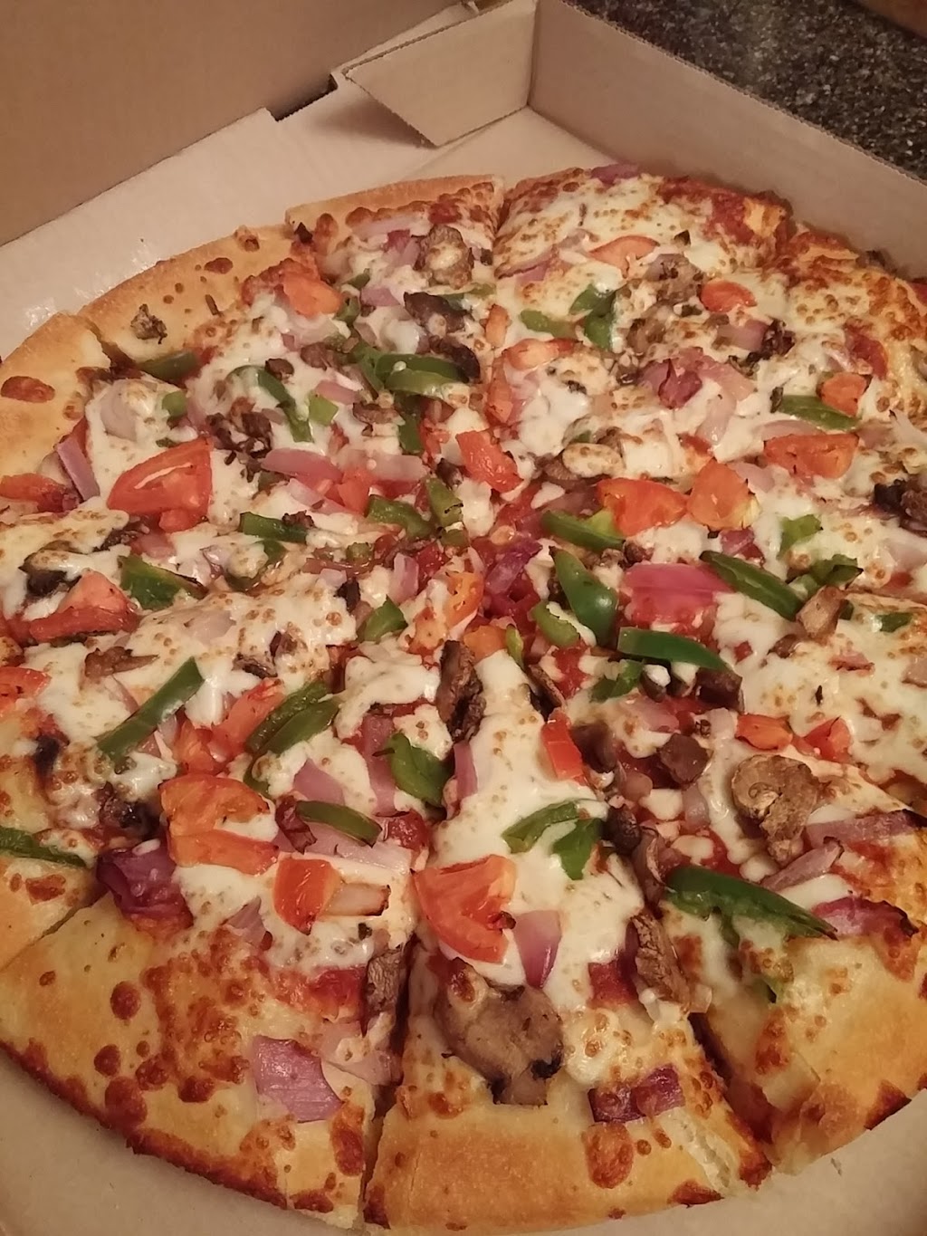 Pizza Hut | 238 Governors Rd, Dundas, ON L9H 3K2, Canada | Phone: (905) 627-1777