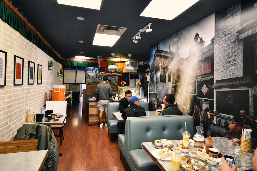Songtsen Cafe | 1504 Queen St W, Toronto, ON M6R 1A4, Canada | Phone: (416) 533-9778