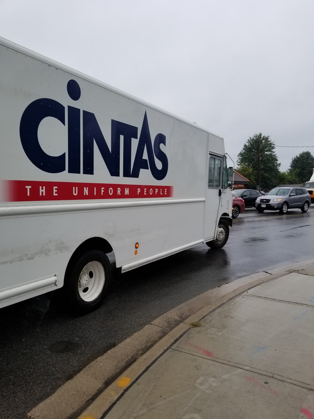 Cintas Uniform Services - 15911 Robins Hill Rd, London, ON N5V 0A8, Canada