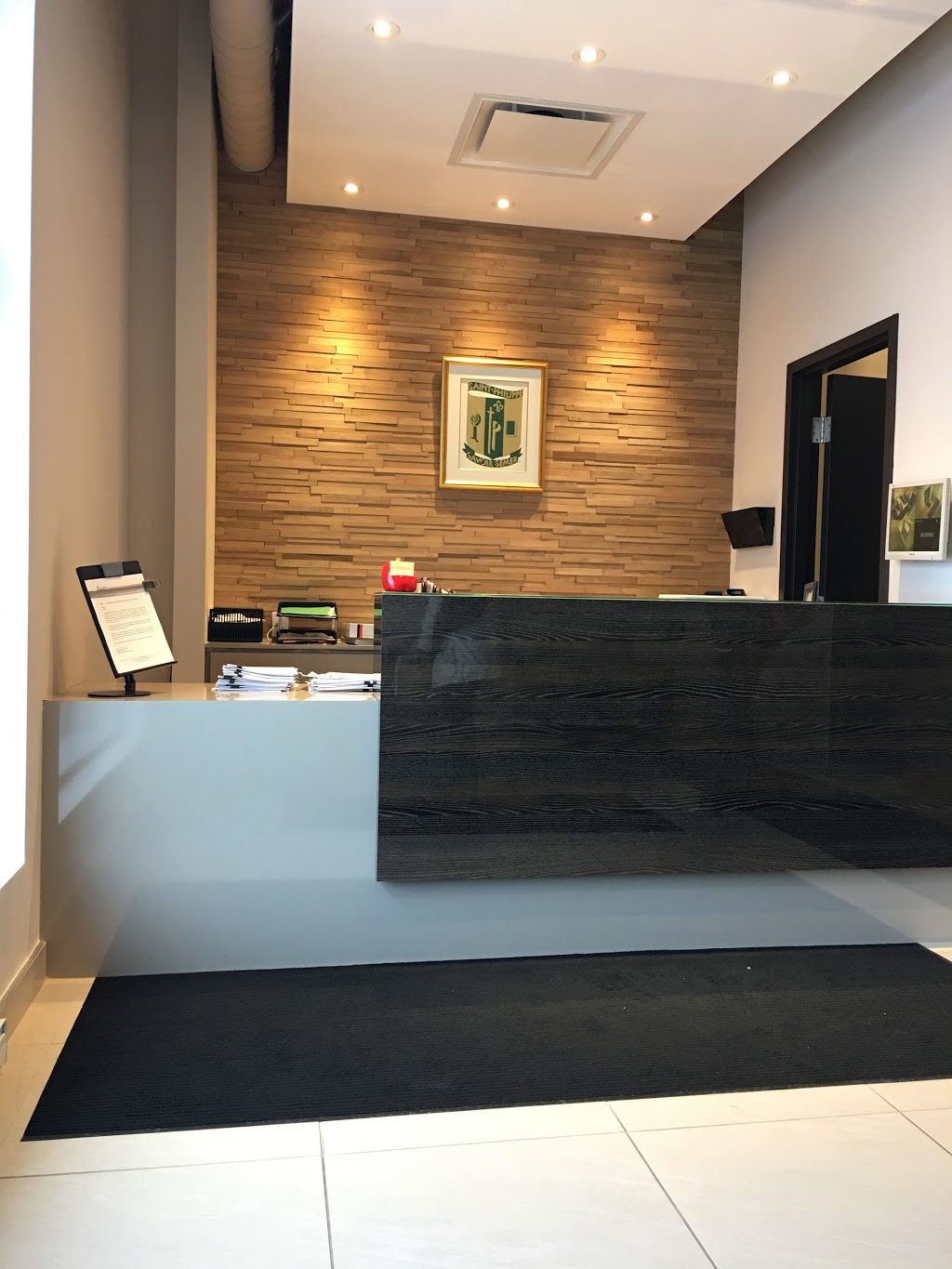 Uniprix Marie-Claude Lacourse - Pharmacie affiliée | 175 Sanguinet, Saint-Philippe, QC J0L 2K0, Canada | Phone: (450) 907-4907
