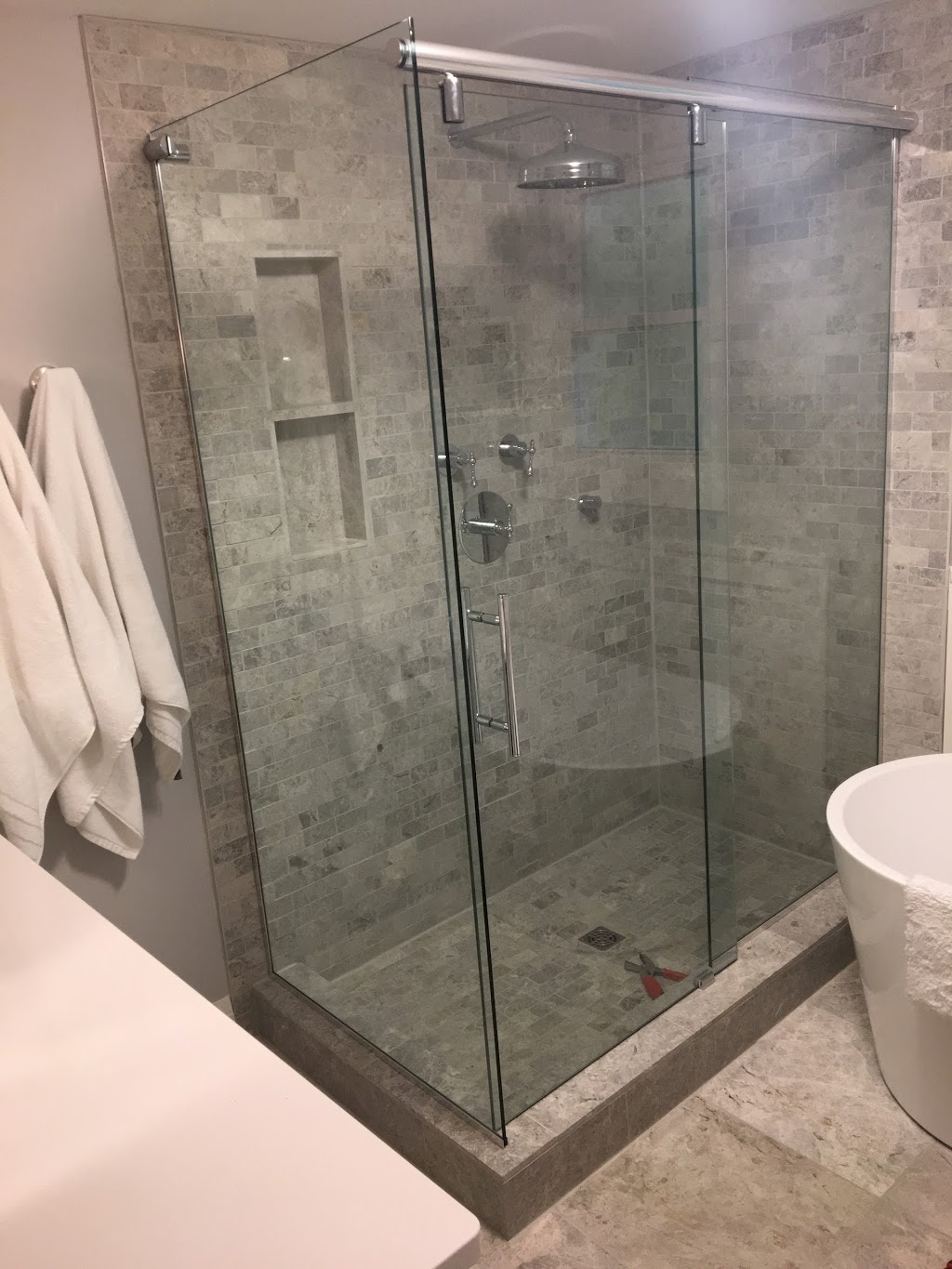 Grand River Glass Ltd | 12-820 Gartshore St, Fergus, ON N1M 0B4, Canada | Phone: (519) 787-0080