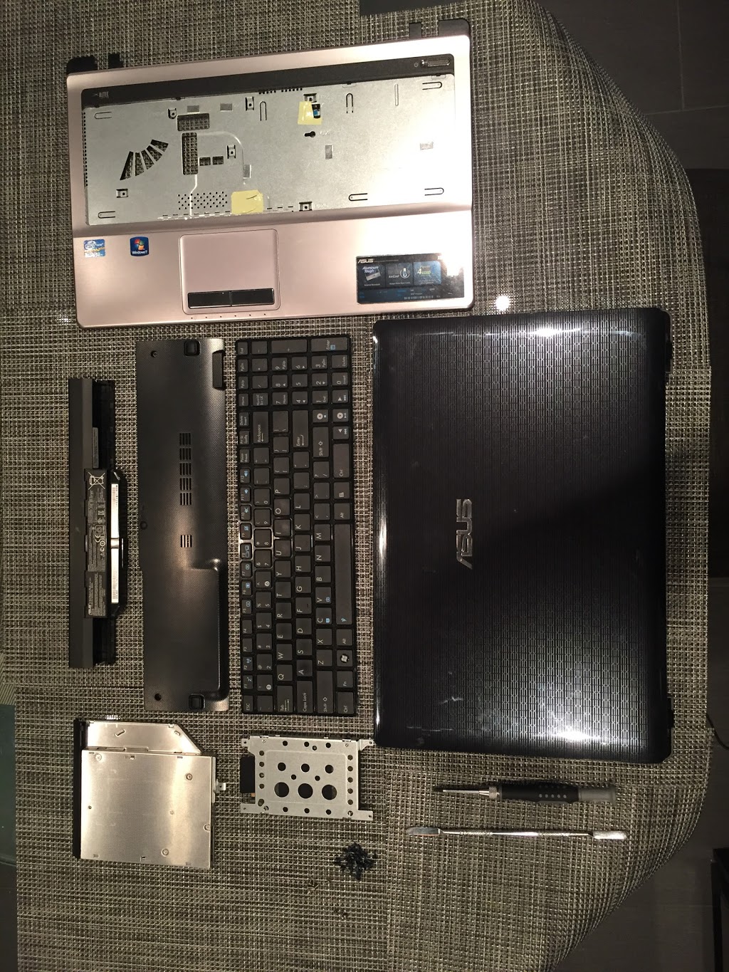 Laptop-Repairs.ca | 55 Timbercove Rd, Brampton, ON L6Y 0Y3, Canada | Phone: (647) 740-2855