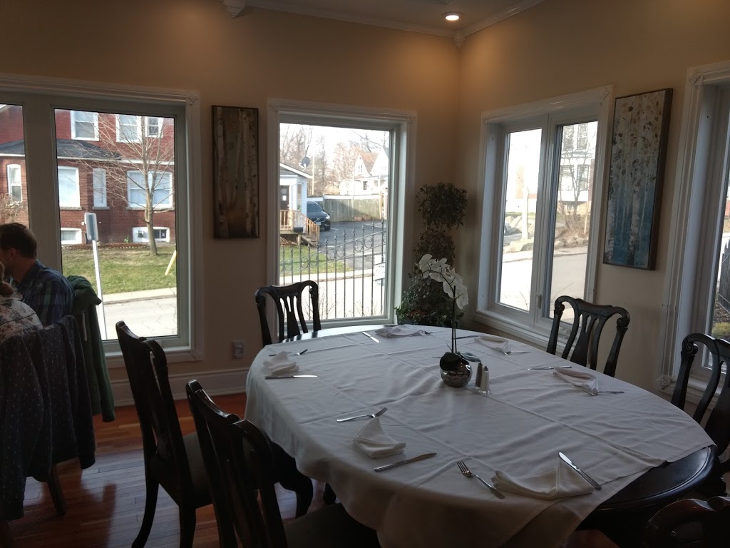 Niagara Grandview Manor | 5359 River Rd, Niagara Falls, ON L2E 3G9, Canada | Phone: (289) 296-3301