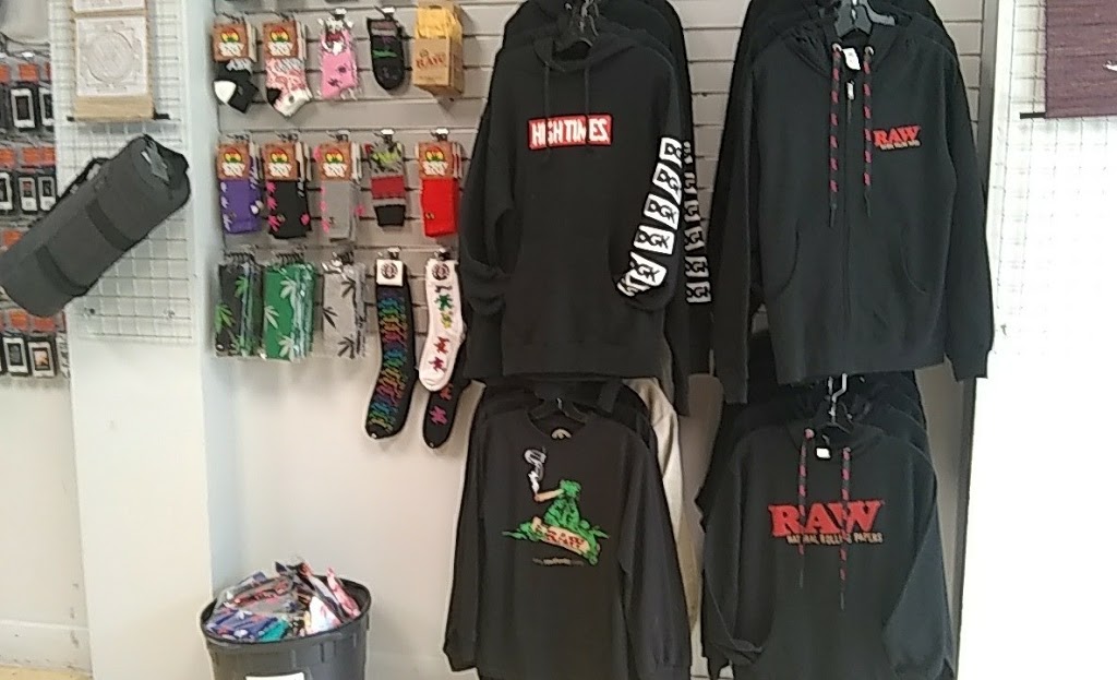 BBFs - Best Buds Forever - Junction | 3096 Dundas St W, Toronto, ON M6P 1Z8, Canada | Phone: (416) 551-0959