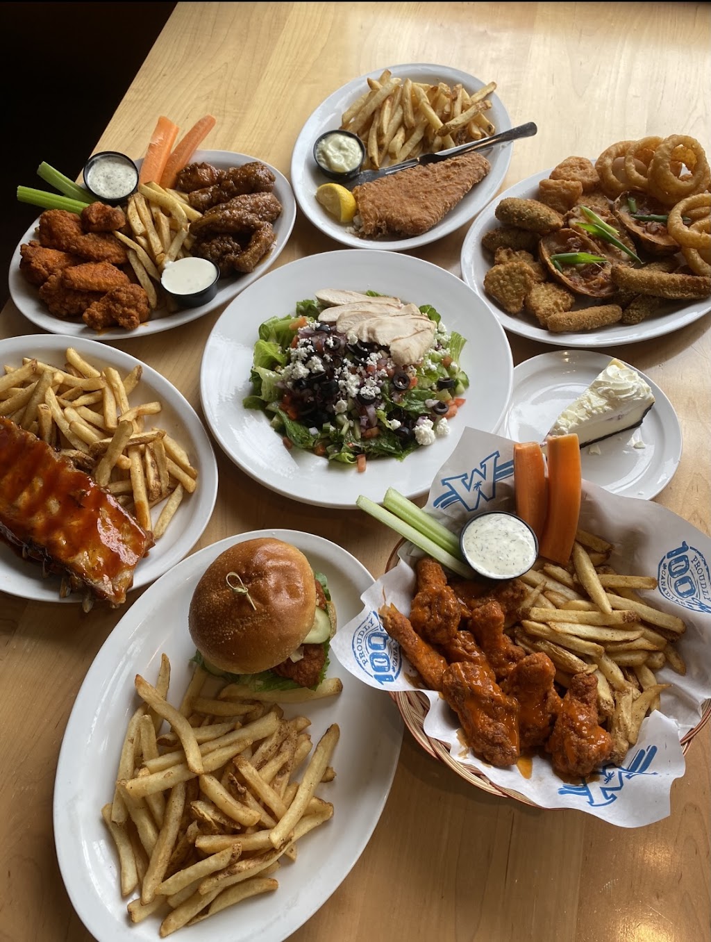 Wild Wing | 2460 Brock Rd, Pickering, ON L1X 0J1, Canada | Phone: (905) 683-6666