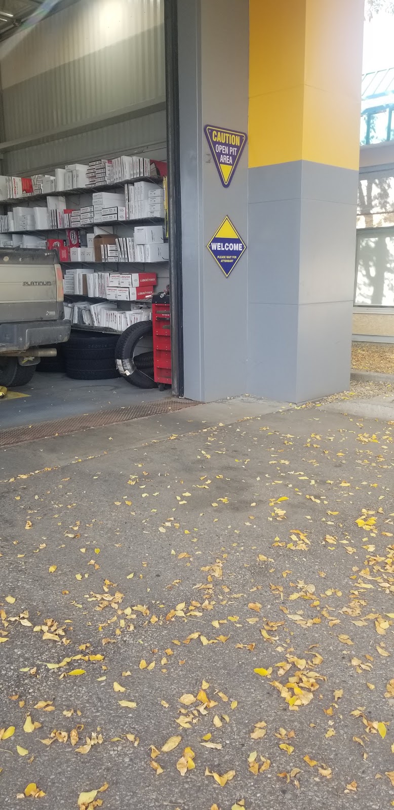 Mr. Lube | 12704 137 Ave NW, Edmonton, AB T5L 4Y8, Canada | Phone: (780) 456-8918