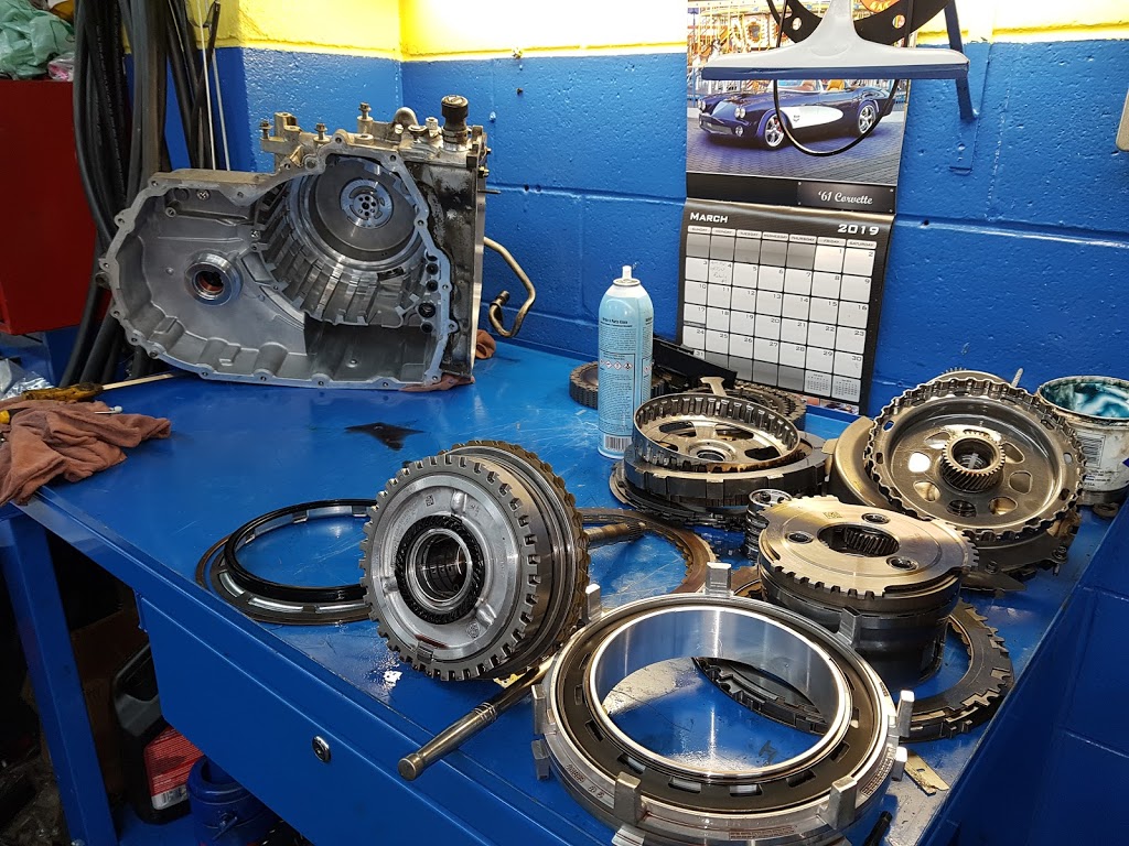 Nicolettis Automotive & Transmission Repair | 931 Queenston Rd, Stoney Creek, ON L8G 1B8, Canada | Phone: (905) 664-6588