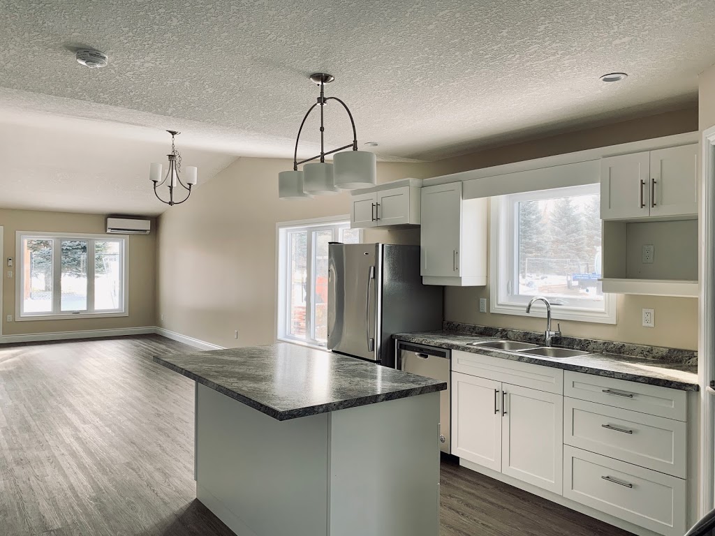 Collins Place Senior Living | 350 Ellor St, Strathroy, ON N7G 0G1, Canada | Phone: (519) 245-3030