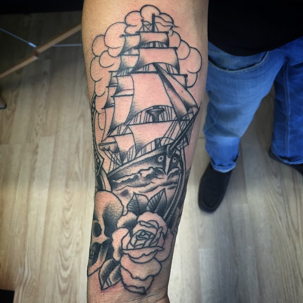 Cobra Tattoo Studio 5891 Bathurst St, North York, ON M2R 1Y7, Canada