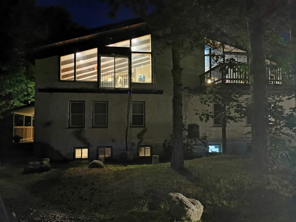 The Caribou Chalet | 161 Birch View Trail, The Blue Mountains, ON L9Y 0M1, Canada | Phone: (416) 816-4558